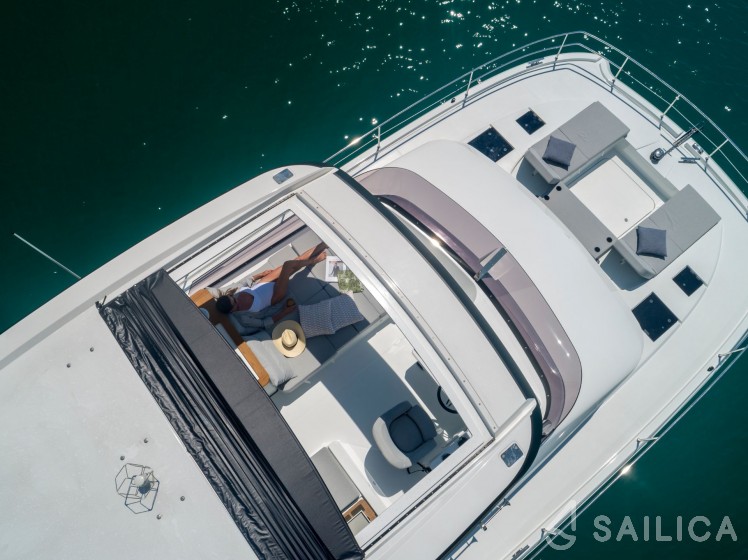 MY5 - Yacht Charter Sailica