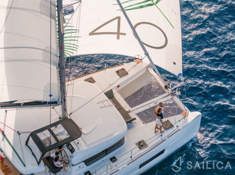 Lagoon 40 - Yacht Charter Sailica