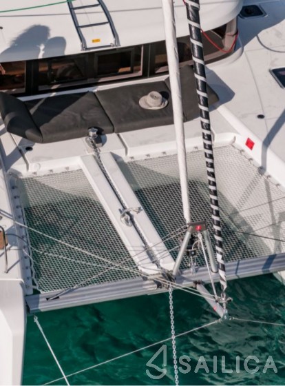 Lagoon 40 - Yacht Charter Sailica