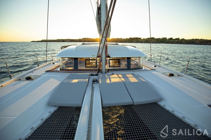 Excess 11 - Yacht Charter Sailica