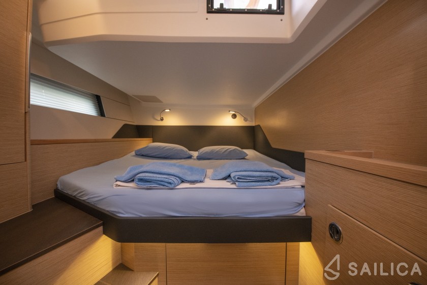 Hanse 460 - Yacht Charter Sailica