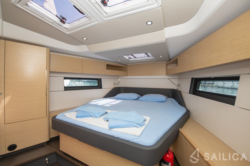 Hanse 460 - Yacht Charter Sailica