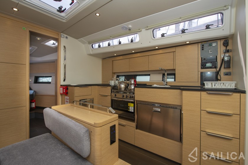 Hanse 460 - Yacht Charter Sailica