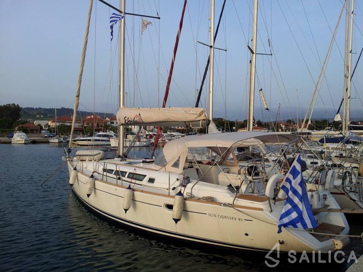 Sun Odyssey 45 - Yacht Charter Sailica