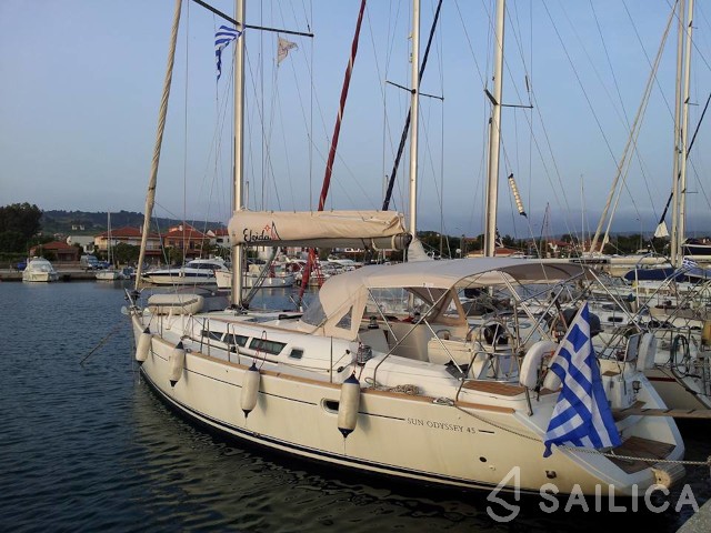 Sun Odyssey 45 - Yacht Charter Sailica