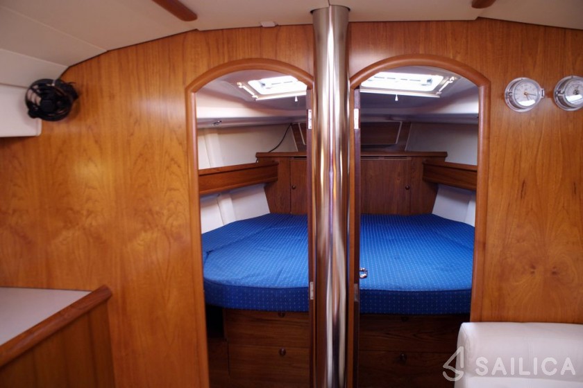 Sun Odyssey 45 - Yacht Charter Sailica
