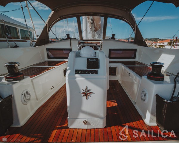 Sun Odyssey 440 - Yacht Charter Sailica