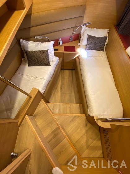 Aicon 62 SL - Yacht Charter Sailica