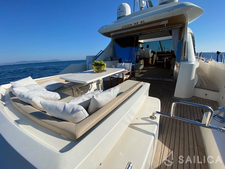 Aicon 62 SL - Yacht Charter Sailica