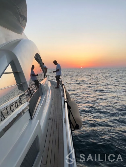 Aicon 62 SL - Yacht Charter Sailica