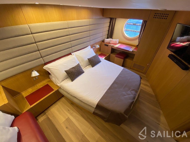 Aicon 62 SL - Yacht Charter Sailica