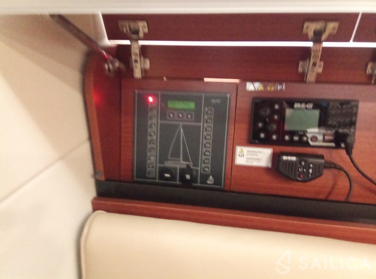 Dehler 38 - Yacht Charter Sailica