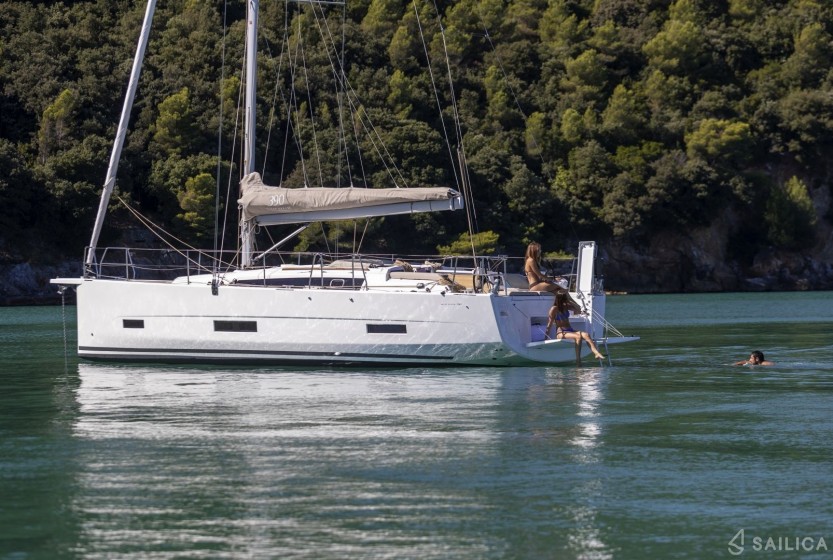 Dufour 390 Grand Large - Yacht Charter Sailica