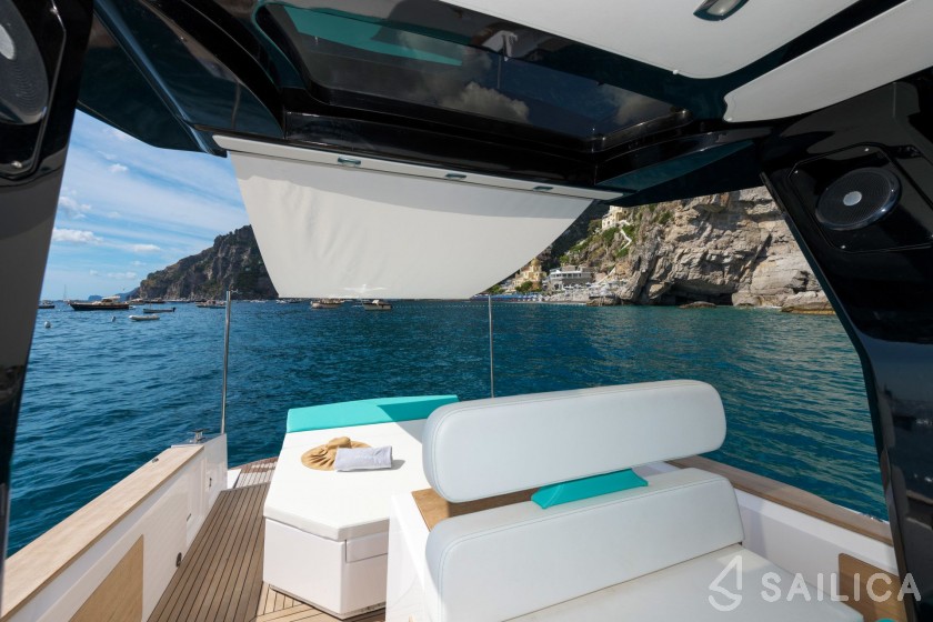 Allure 38 - Yacht Charter Sailica