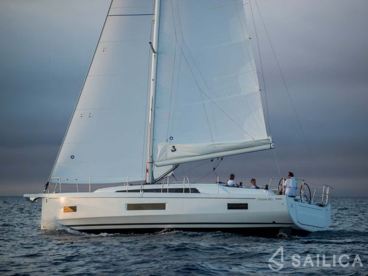 Oceanis 40.1 - Yacht Charter Sailica