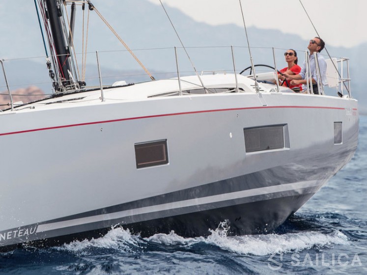 Oceanis 51.1 - Yacht Charter Sailica