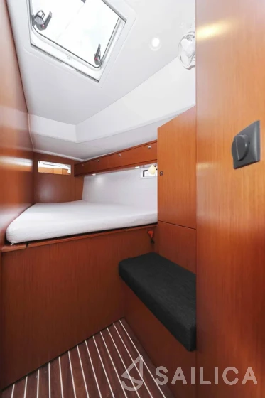 Bavaria 46 Cruiser - Yacht Charter Sailica