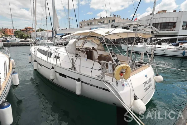 Bavaria 46 Cruiser - Yacht Charter Sailica