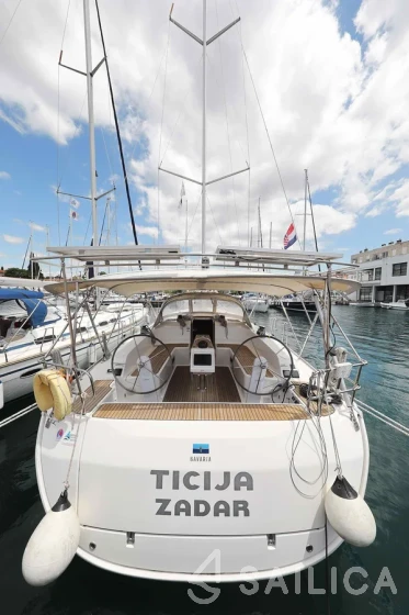 Bavaria 46 Cruiser - Yacht Charter Sailica