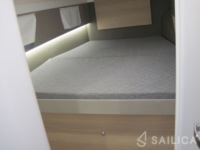Bali 4.1 - Yacht Charter Sailica
