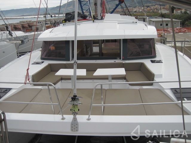 Bali 4.1 - Yacht Charter Sailica