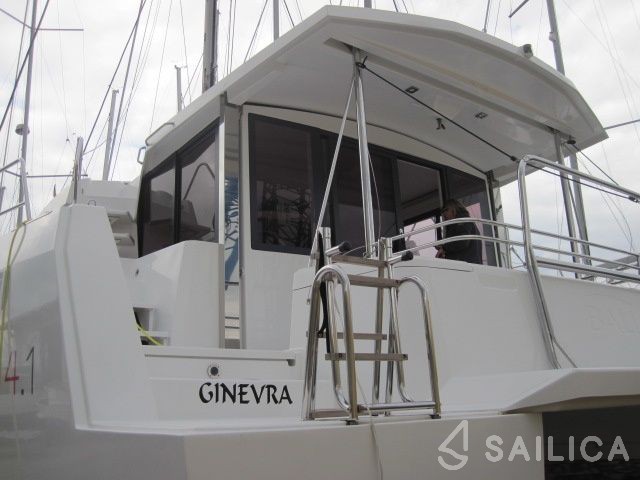 Bali 4.1 - Yacht Charter Sailica