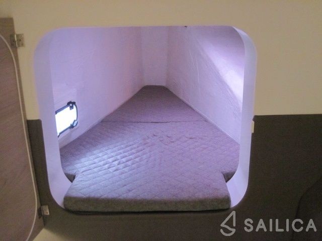 Bali 4.1 - Yacht Charter Sailica
