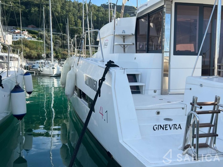 Bali 4.1 - Yacht Charter Sailica