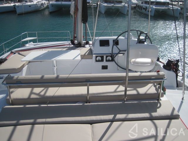 Bali 4.3 - Yacht Charter Sailica