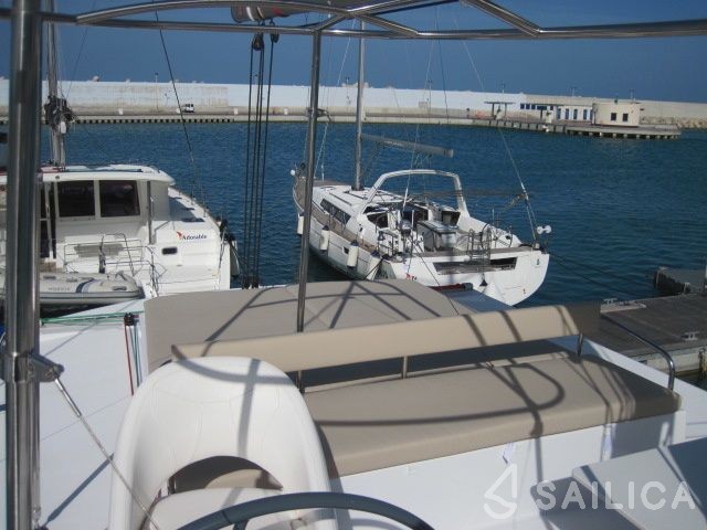 Bali 4.3 - Yacht Charter Sailica