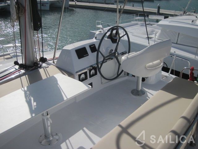Bali 4.3 - Yacht Charter Sailica
