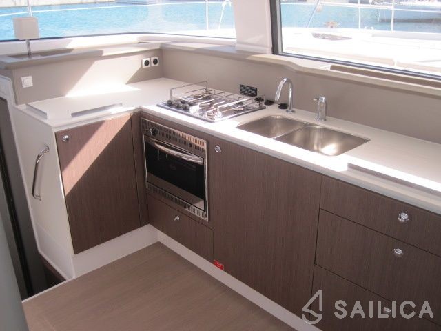Bali 4.3 - Yacht Charter Sailica