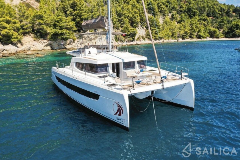 Bali 4.8  - Yacht Charter Sailica