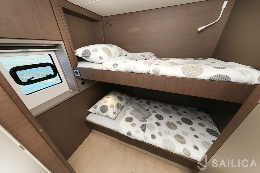 Bali 4.8  - Yacht Charter Sailica
