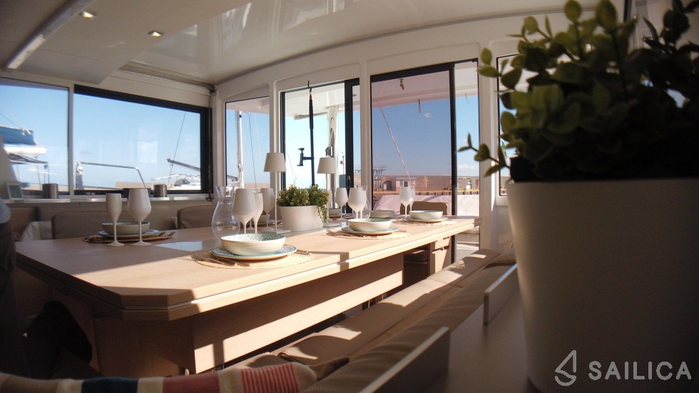 Bali 5.4. - Yacht Charter Sailica