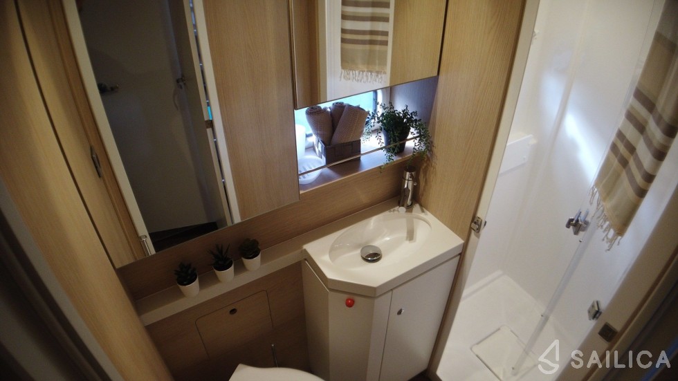 Bali 5.4. - Yacht Charter Sailica