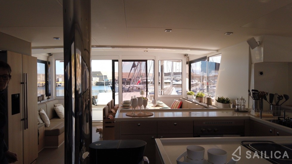 Bali 5.4. - Yacht Charter Sailica