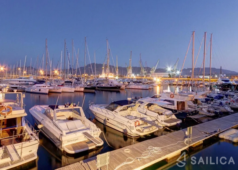 Bali 5.4. - Yacht Charter Sailica