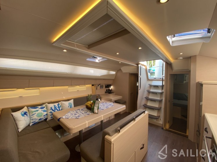 Jeanneau 54 - Yacht Charter Sailica