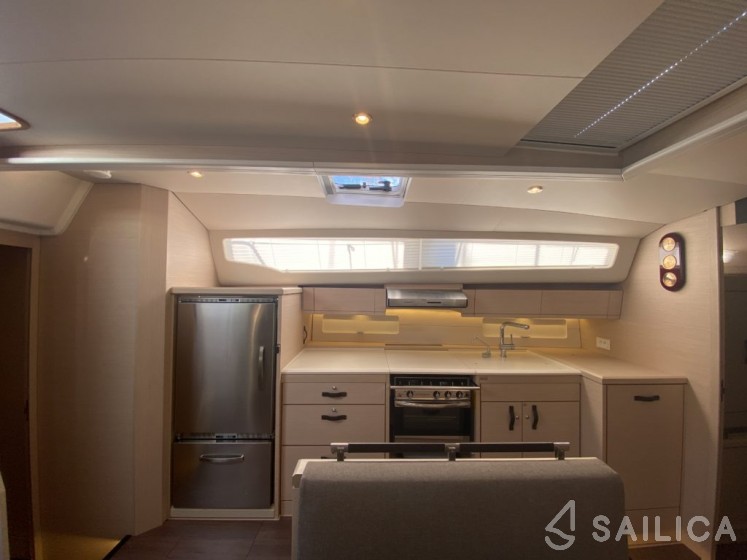 Jeanneau 54 - Yacht Charter Sailica