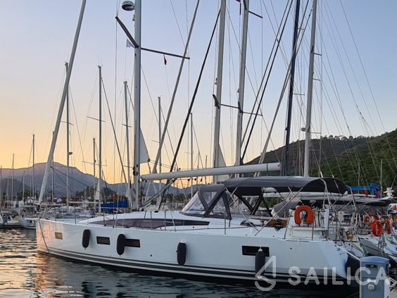 Jeanneau 54 - Yacht Charter Sailica