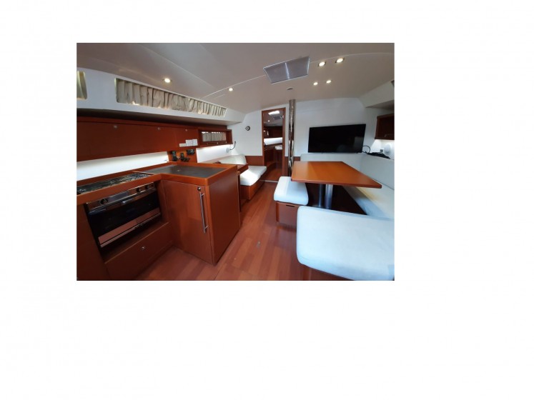 Oceanis 45 - Yacht Charter Sailica