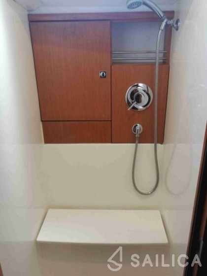 Bavaria 46 Cruiser - Yacht Charter Sailica
