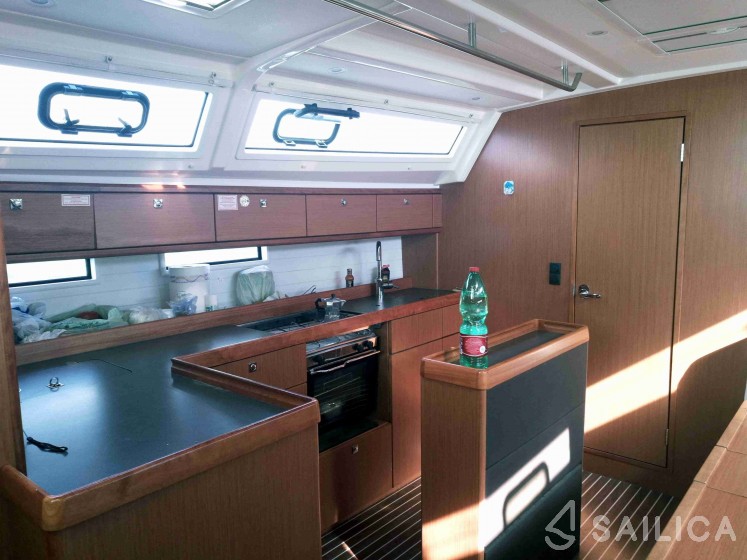 Bavaria 46 Cruiser - Yacht Charter Sailica