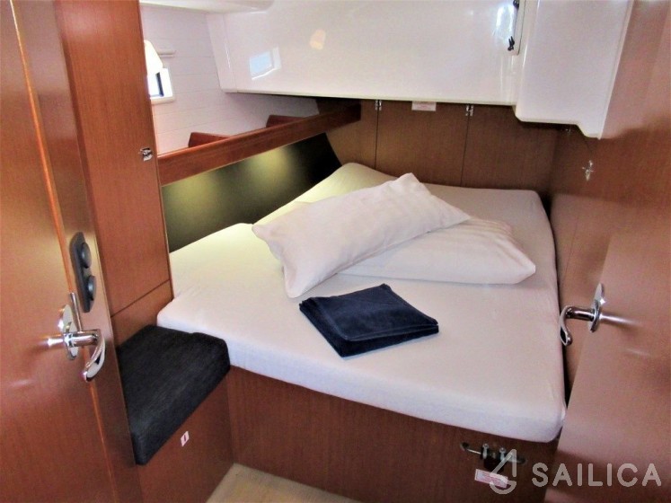 Bavaria 46 Cruiser - Yacht Charter Sailica
