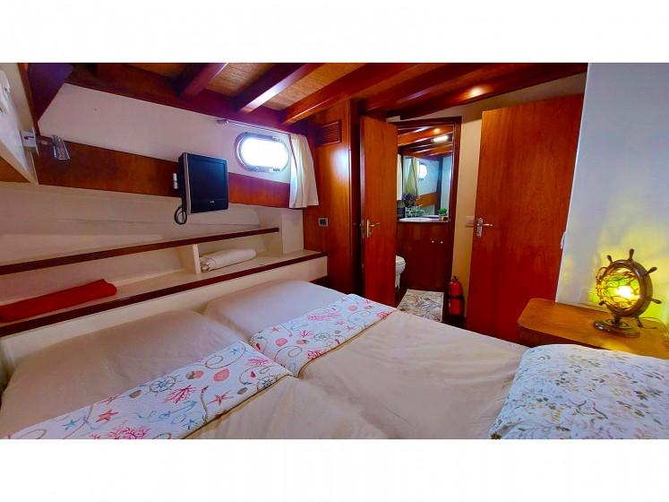 Gulet - Yacht Charter Sailica