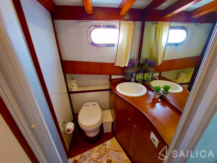 Gulet - Yacht Charter Sailica