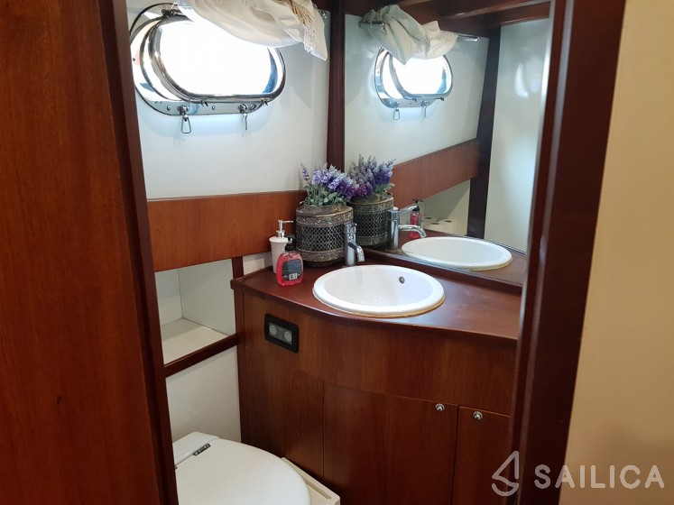 Gulet - Yacht Charter Sailica