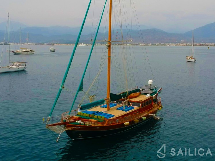 Gulet - Yacht Charter Sailica