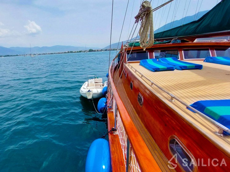 Gulet - Yacht Charter Sailica
